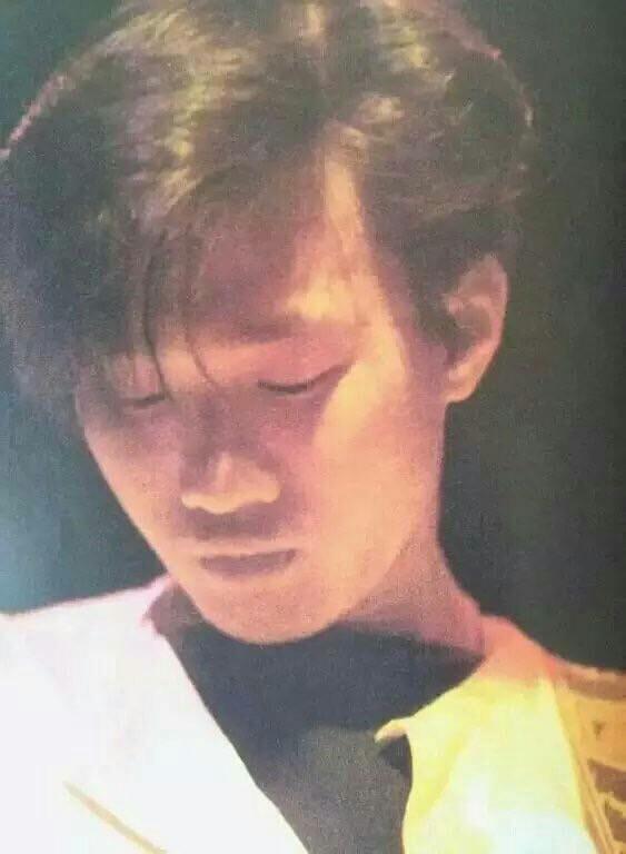 黄家驹